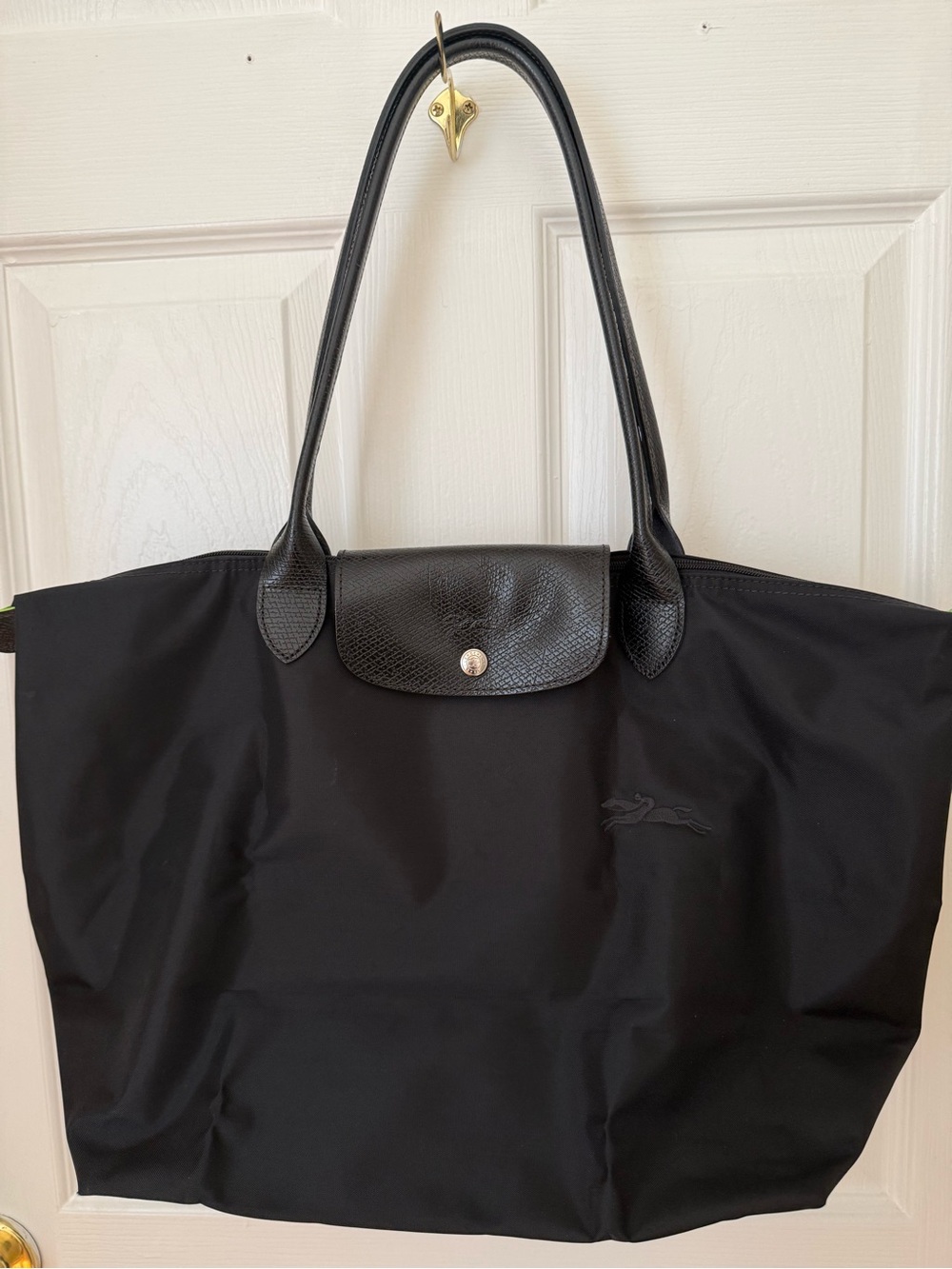 Longchamp Black Shoulder Bag with Textured Flap